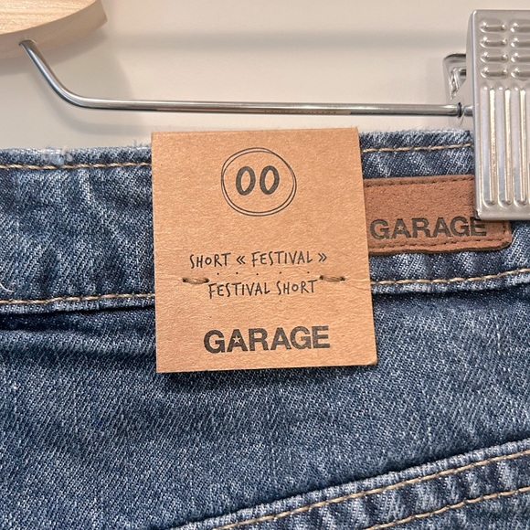 New Garage Festival Short, Beverly Hills Blue, High Rise Jean Shorts, Size 00 - Picture 6 of 6